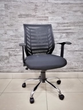 Кресло Barneo K-138 для персонала (черная ткань черная сетка) в Нягани - nyagan.mebel-74.com | фото